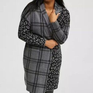 Torrid Women's 2 2X Luxe Cozy Jacquard Coatigan Featuring A Gray Plaid & Black